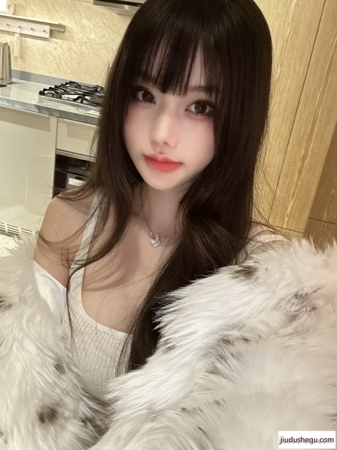 ECF4F44B216D8F3A93AE1E33EF913710.jpg