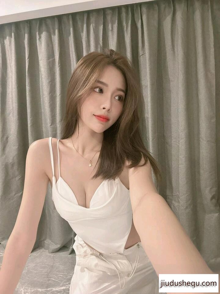 125199_FASDXMB954VN7MG.jpg
